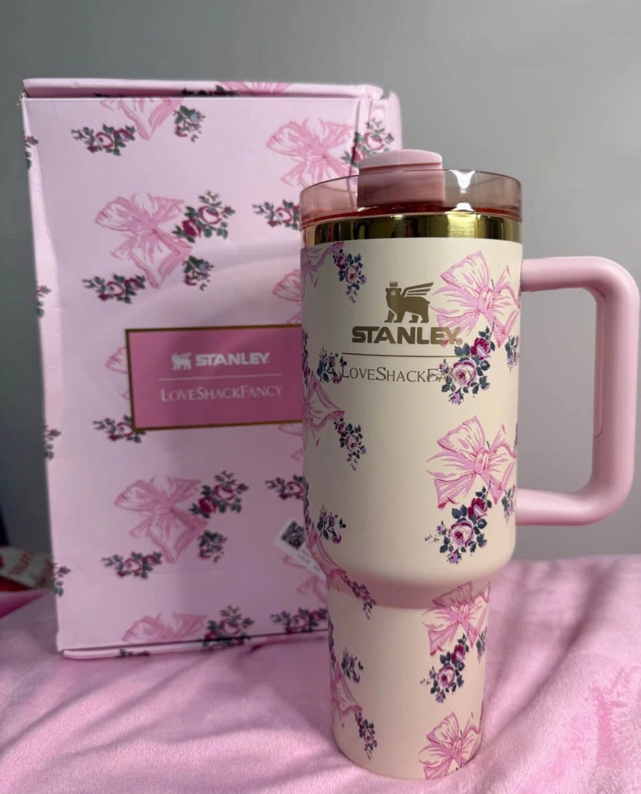 Stanley x LoveShackFancy FlowState Quencher 40oz Tumbler – Limited Edition – Floral Print – Reusable Straw – New – Fast Shipping